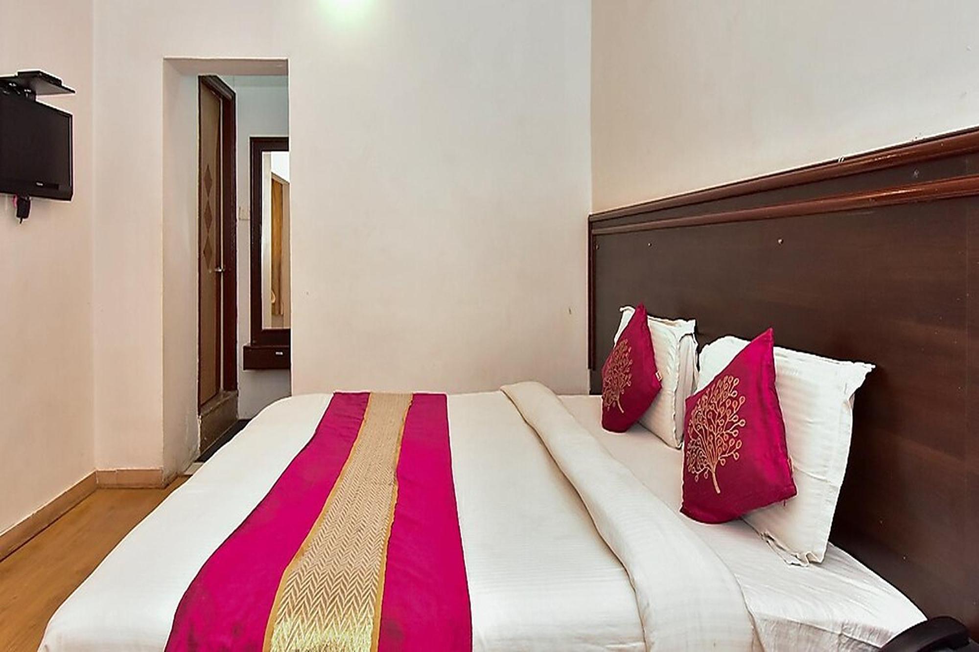 Hotel Deep Palace Near Bus Stand Udaipole Udaipur Exterior photo