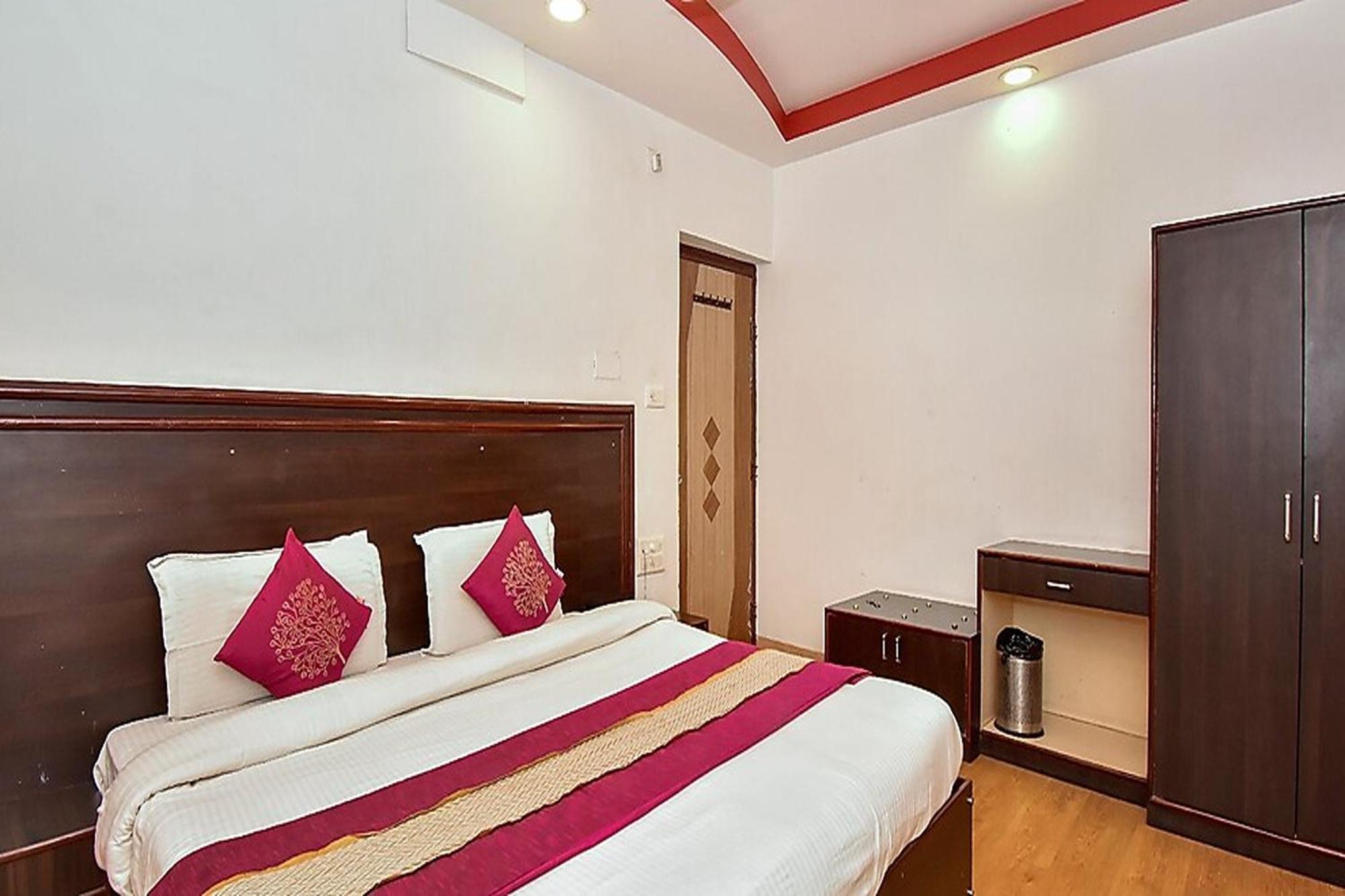 Hotel Deep Palace Near Bus Stand Udaipole Udaipur Exterior photo